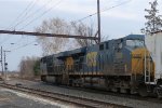 CSX 5356 on Q410